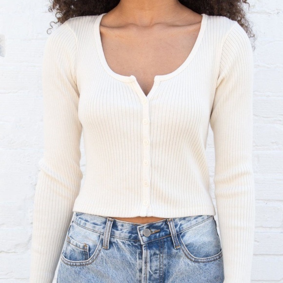 Brandy Melville Tops - Brandy Melville Zelly Ribbed Long Sleeve Top